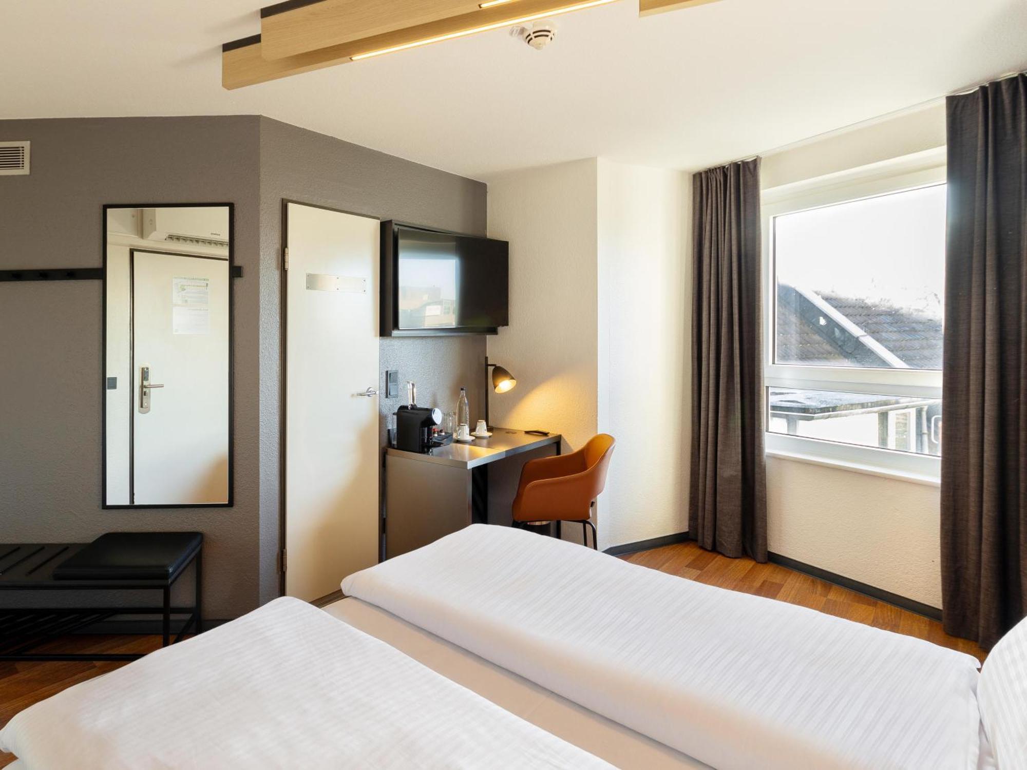 Duesseldorf-hbf Hotel 2*