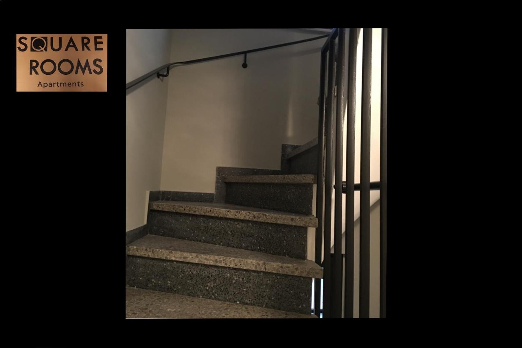 Square Rooms 8 Apartment *