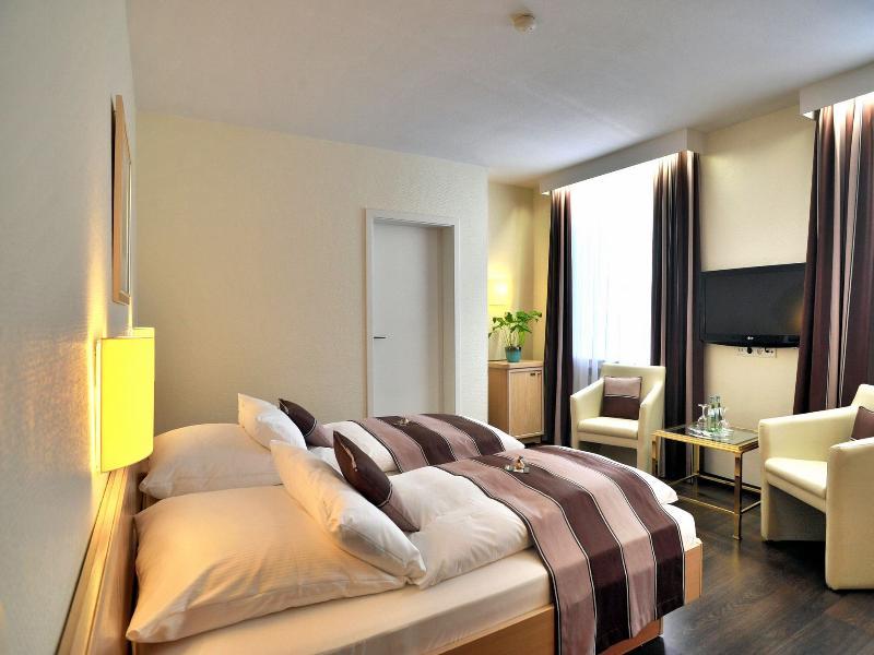 Hotel Trip Esplanade, 4*