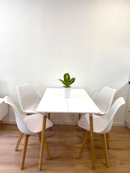 Apartamento New! Modern Düsseldorf