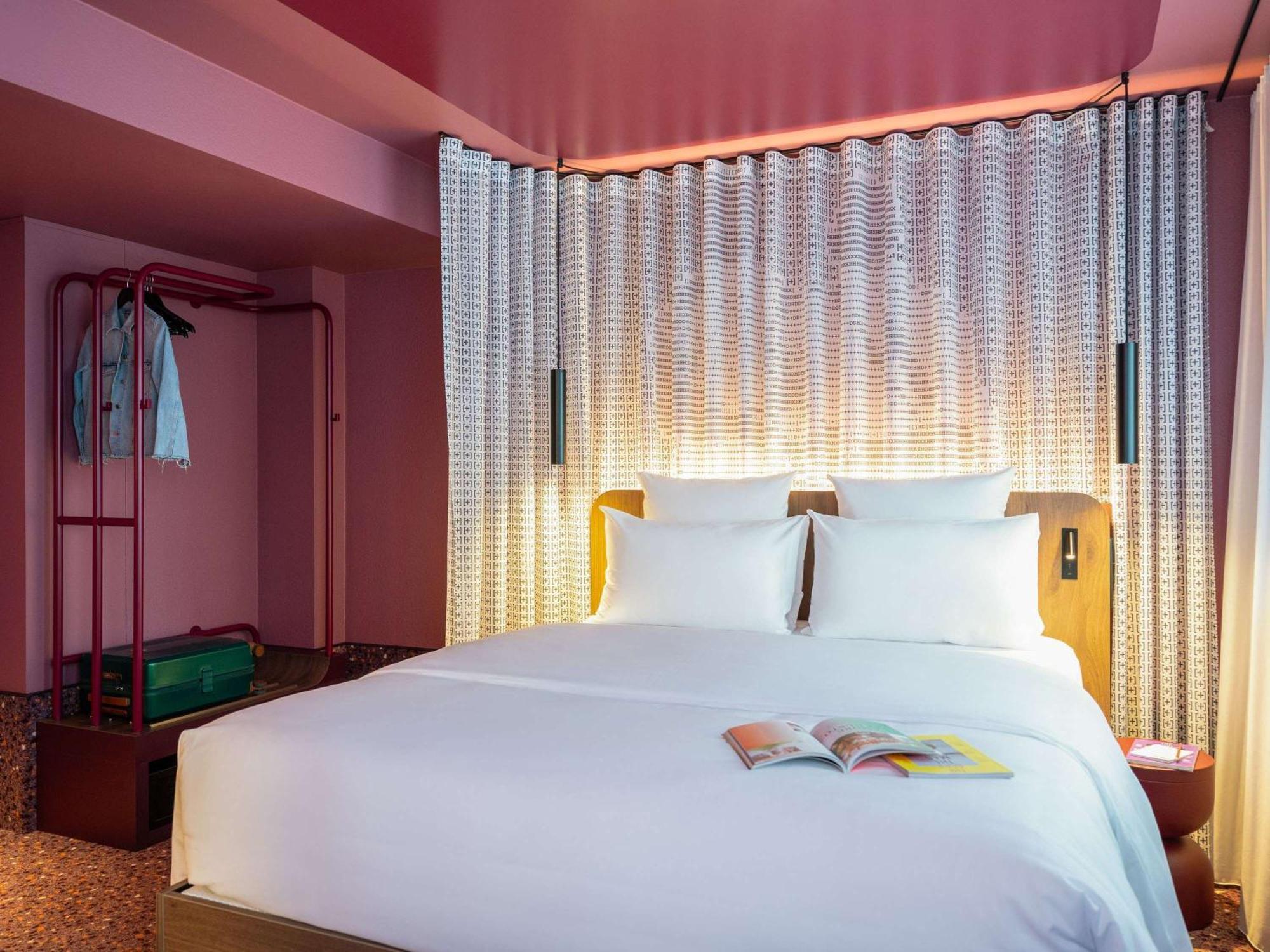 Hotel Tribe