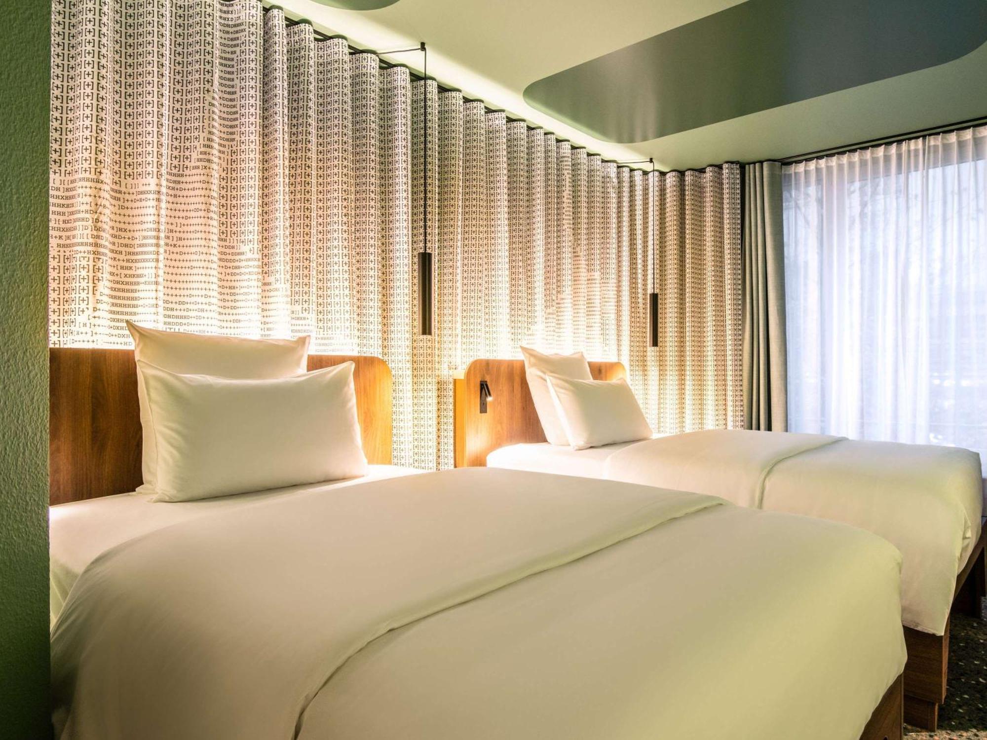 Hotel Tribe