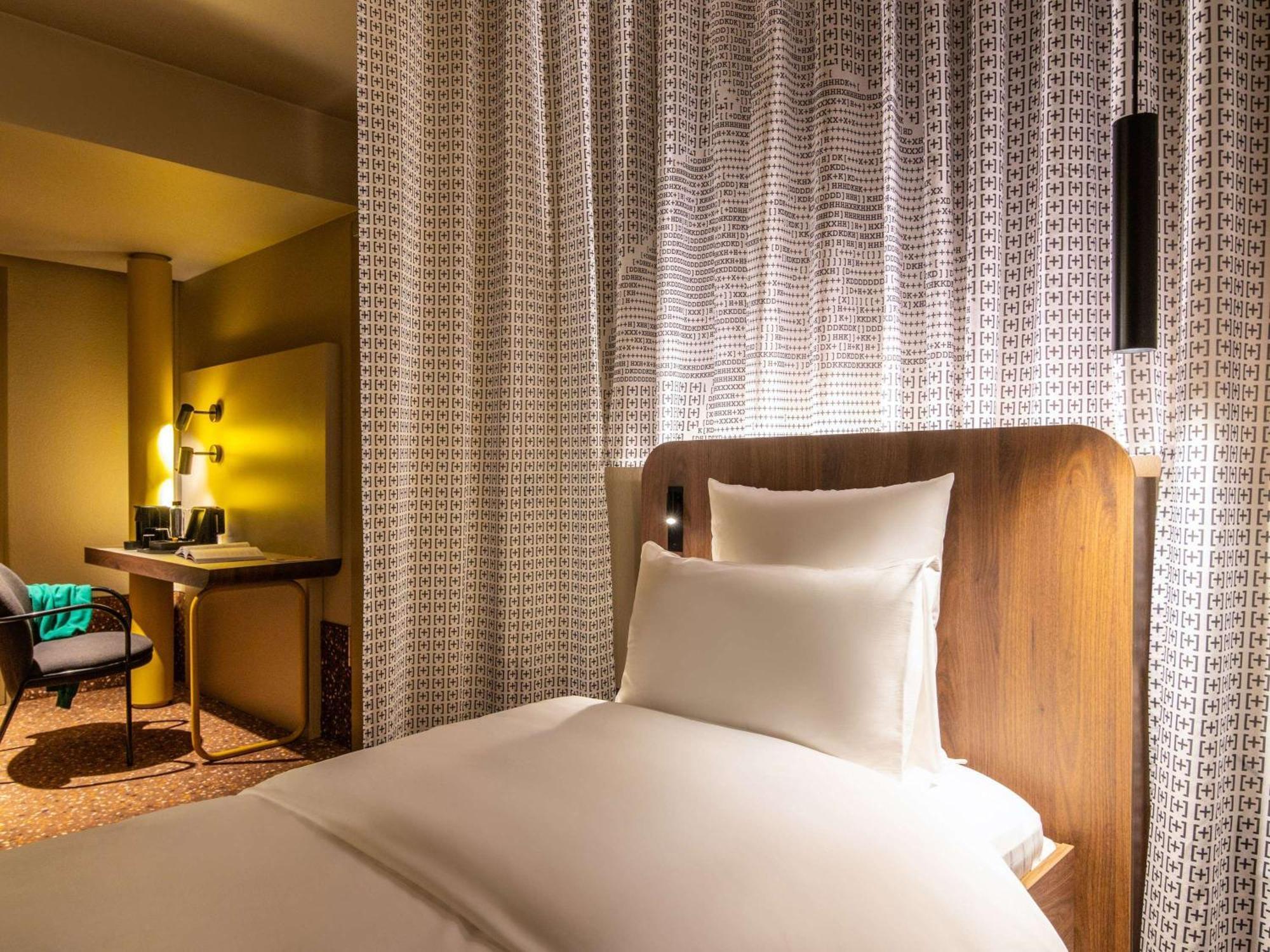 Hotel Tribe 4*