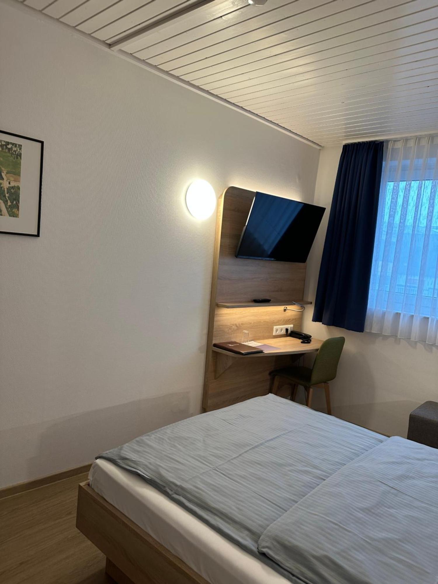 Am Vogelsanger Weg 3* Düsseldorf