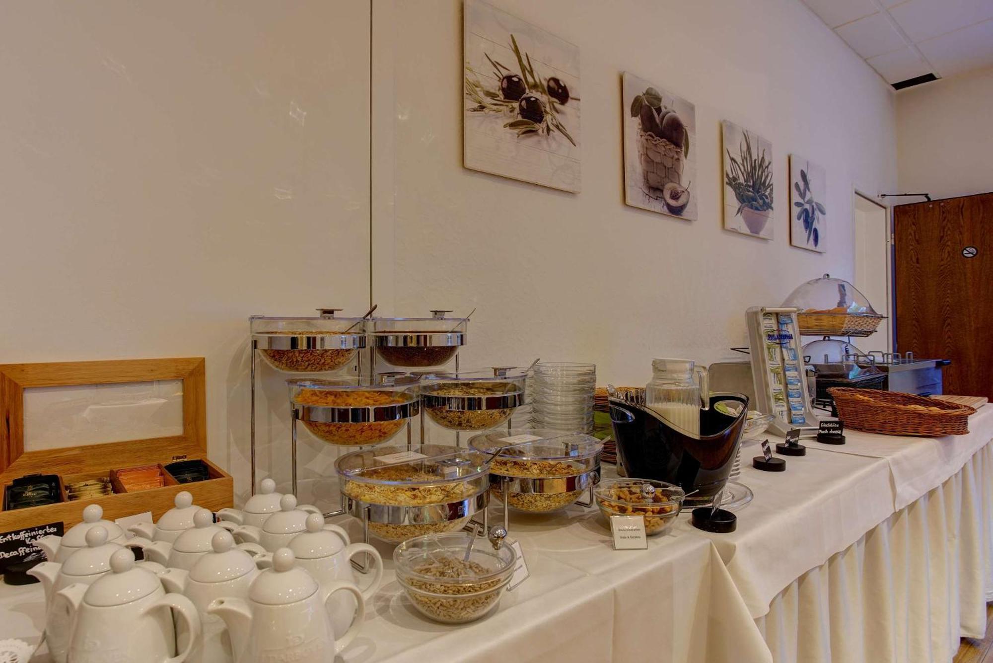 Sure By Best Western Ambassador Hotel 3*