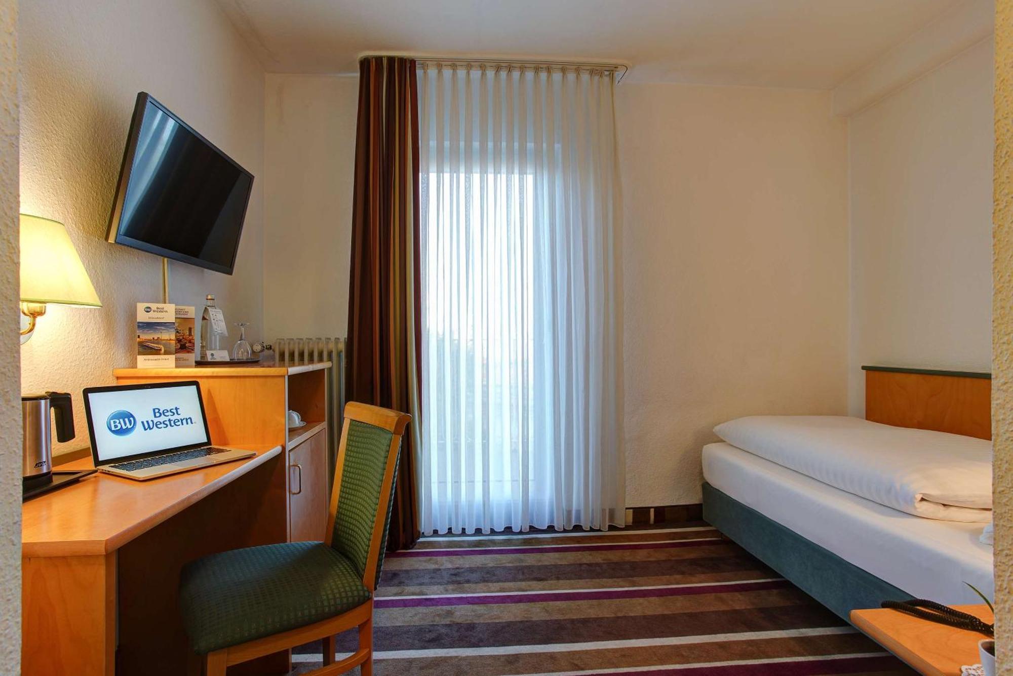 Hotel Sure By Best Western Ambassador