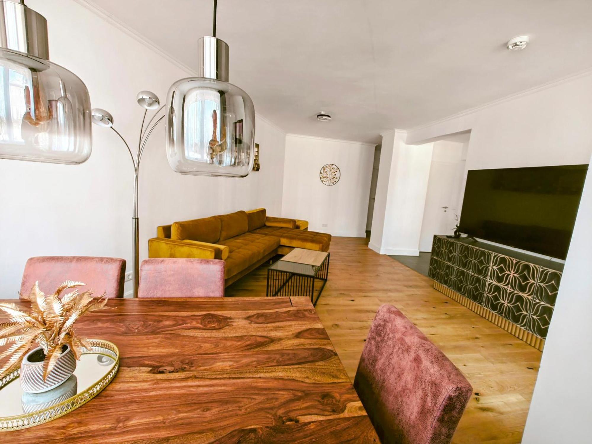 3 Downtown Bilk Apartment