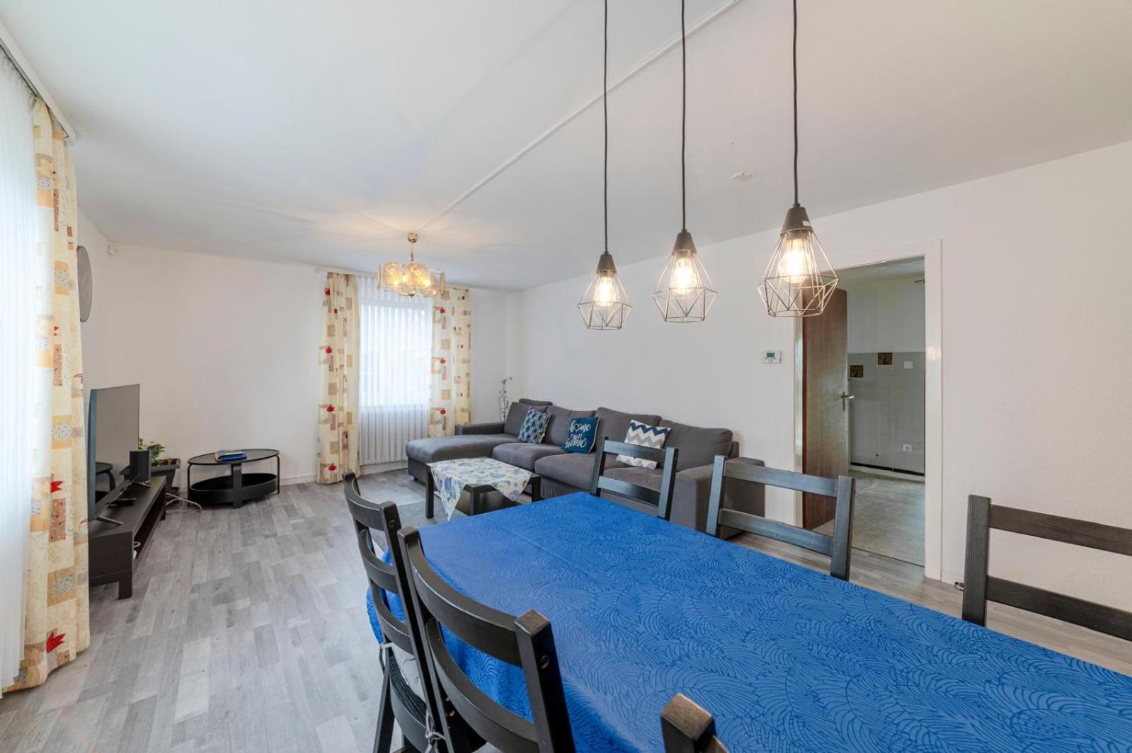 Apartment Cozy With Garden, Balcony And Parking Area In Dusseldorf