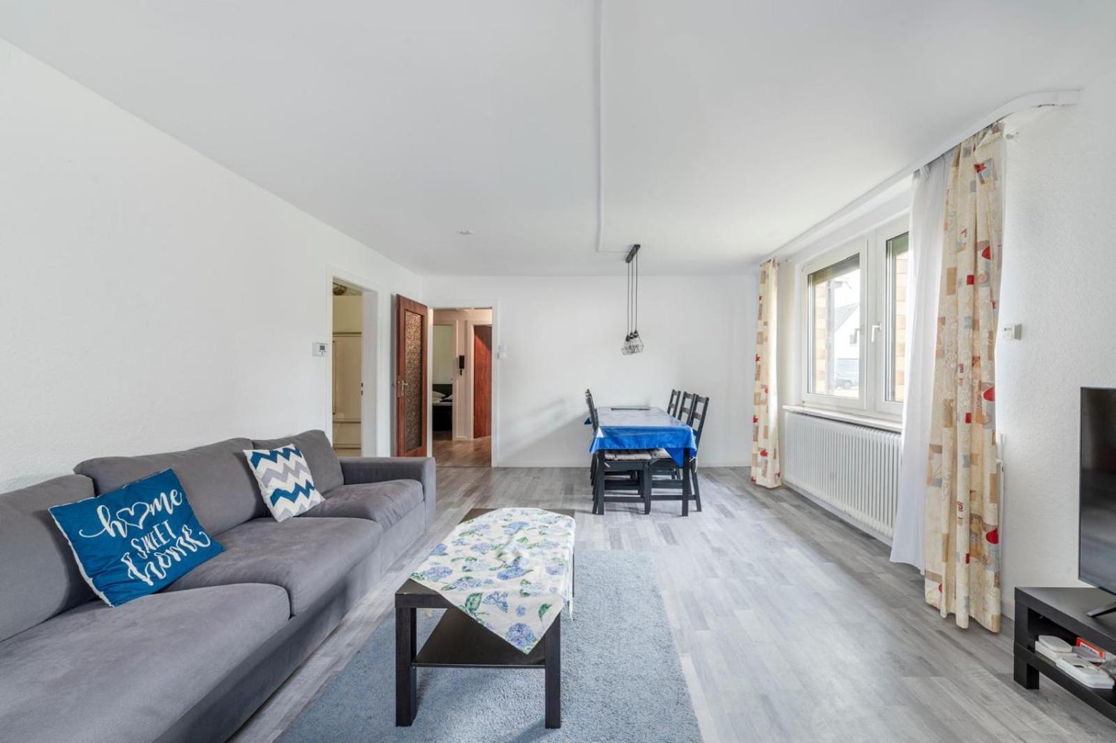 Cozy With Garden, Balcony And Parking Area In Apartment *