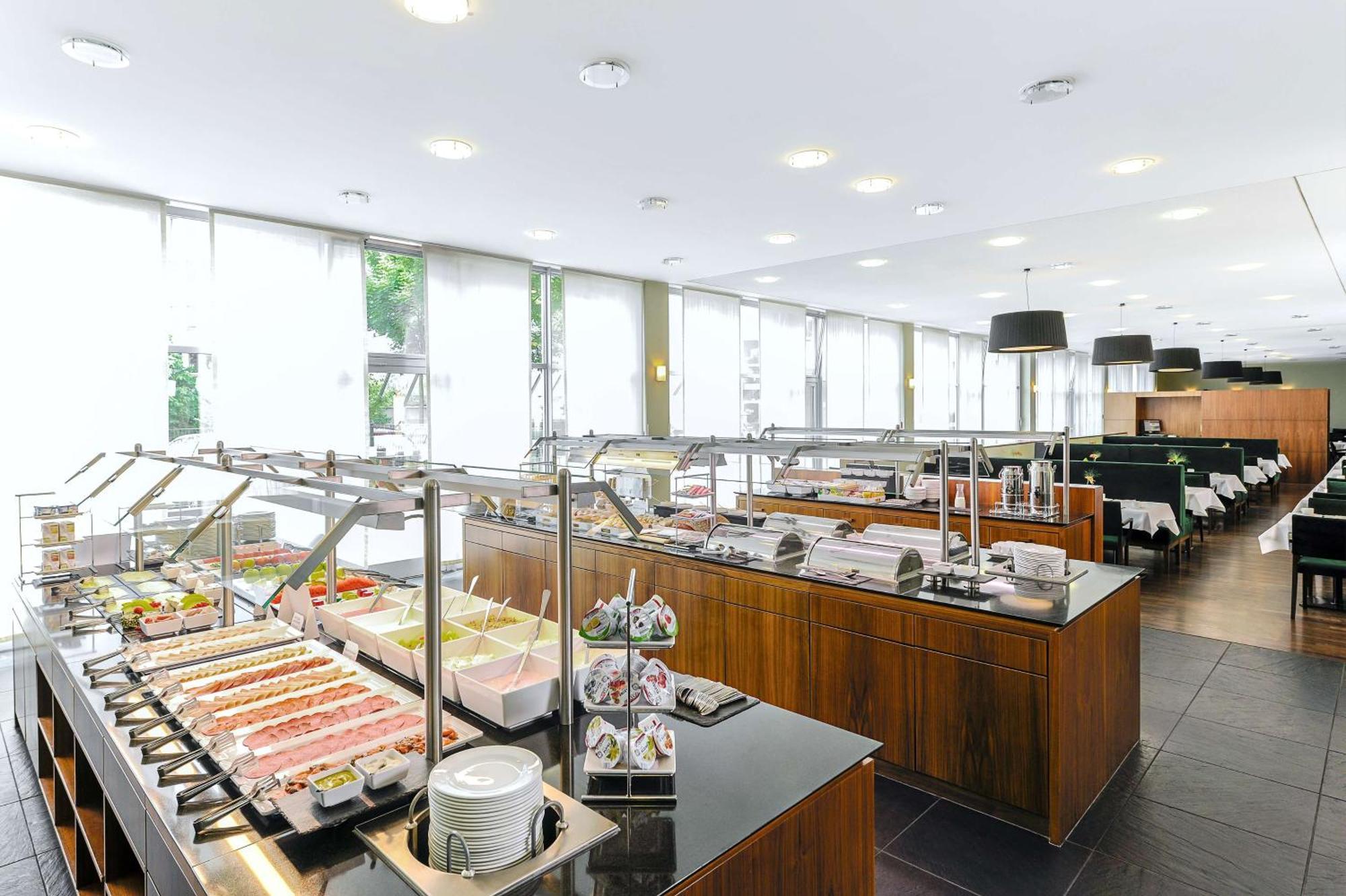 Hotel Nh Nord 4*