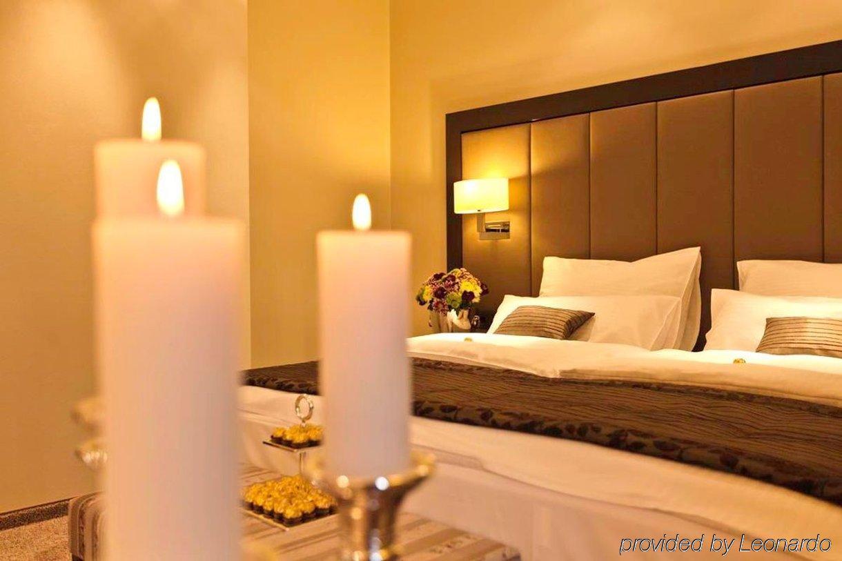Hotel Favor