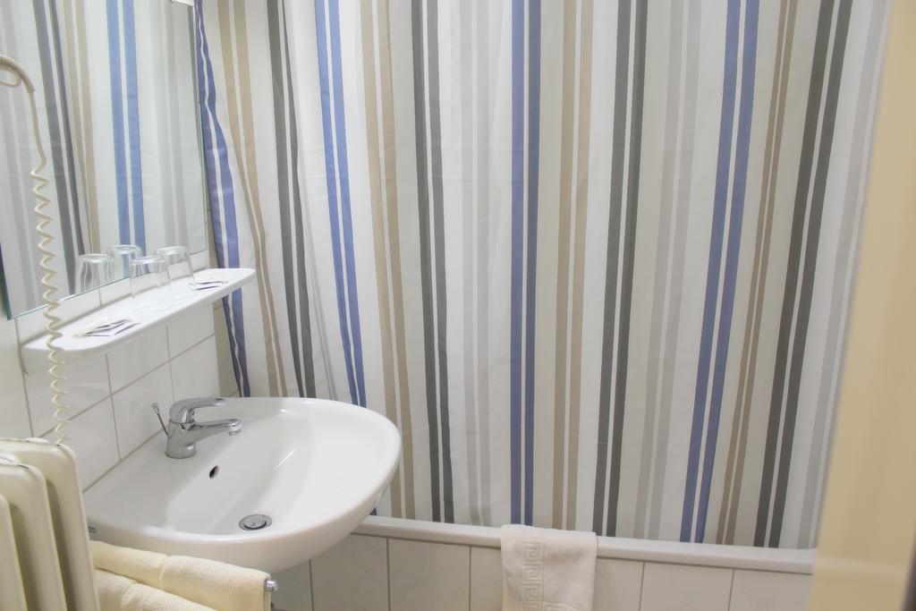 Hotel Acon 3*