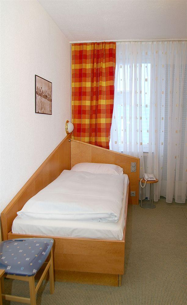 Paris 3* Dusseldorf