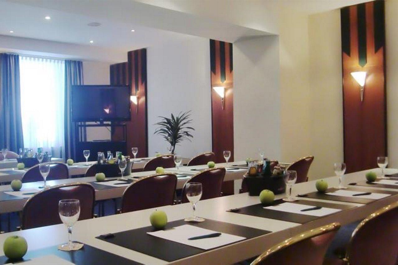Hotel Trip Esplanade, 4*