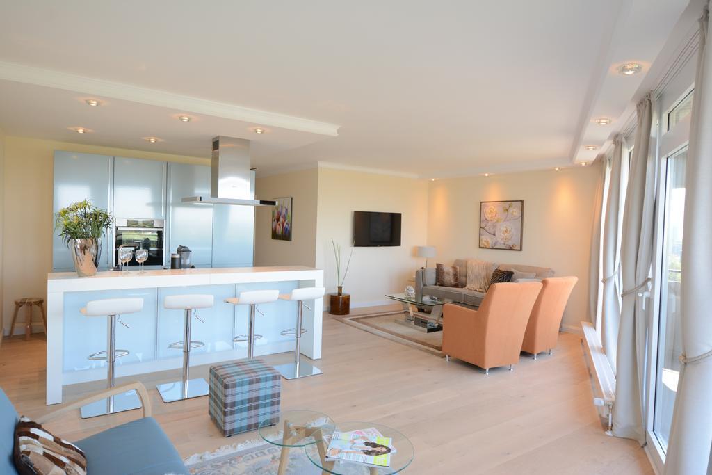 Luxury In Near Trade Fair Apartamento