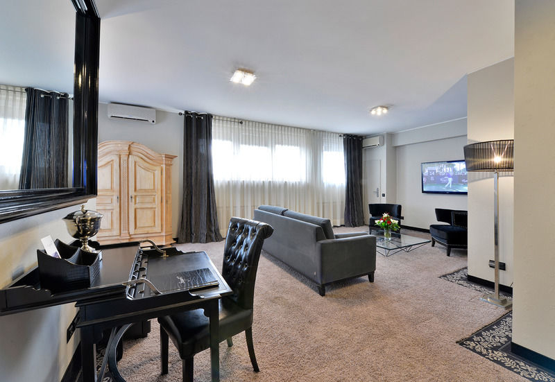 Stage47 Hotel