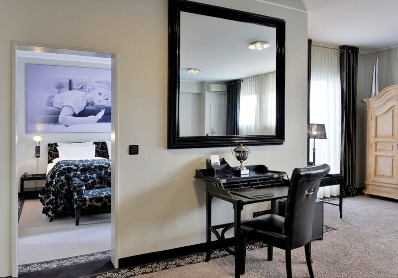 Stage47 Hotel 4*