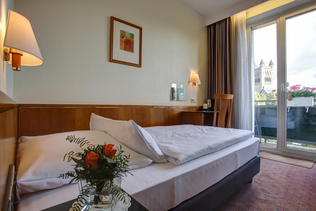 Trip Esplanade, Hotel Düsseldorf