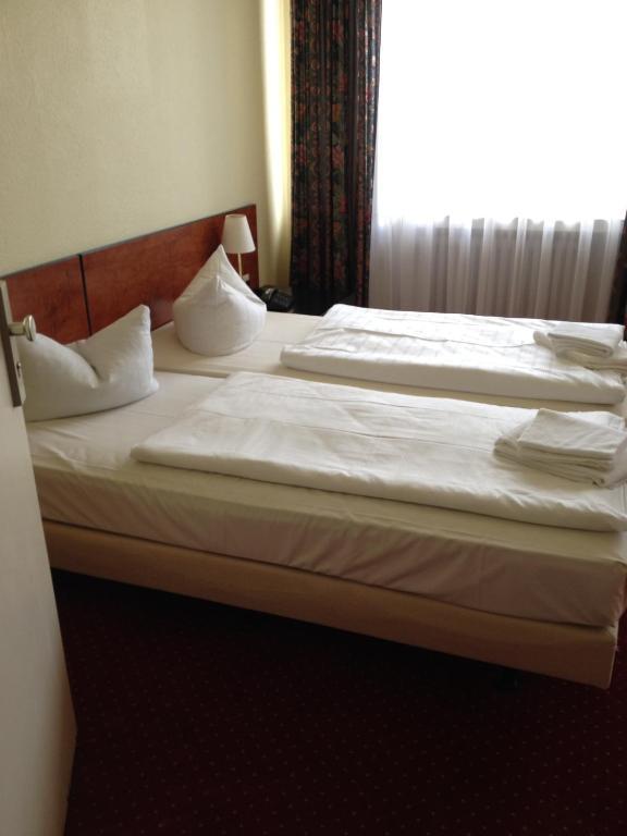Domo Mondial Hotel
