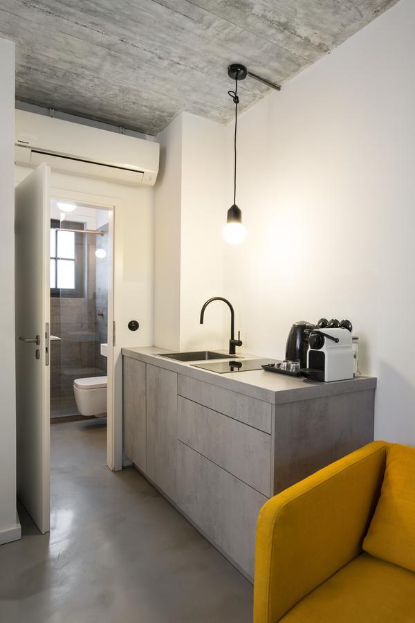 Square Rooms 8 Apartment