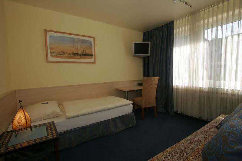 Arosa Oberkassel 3*