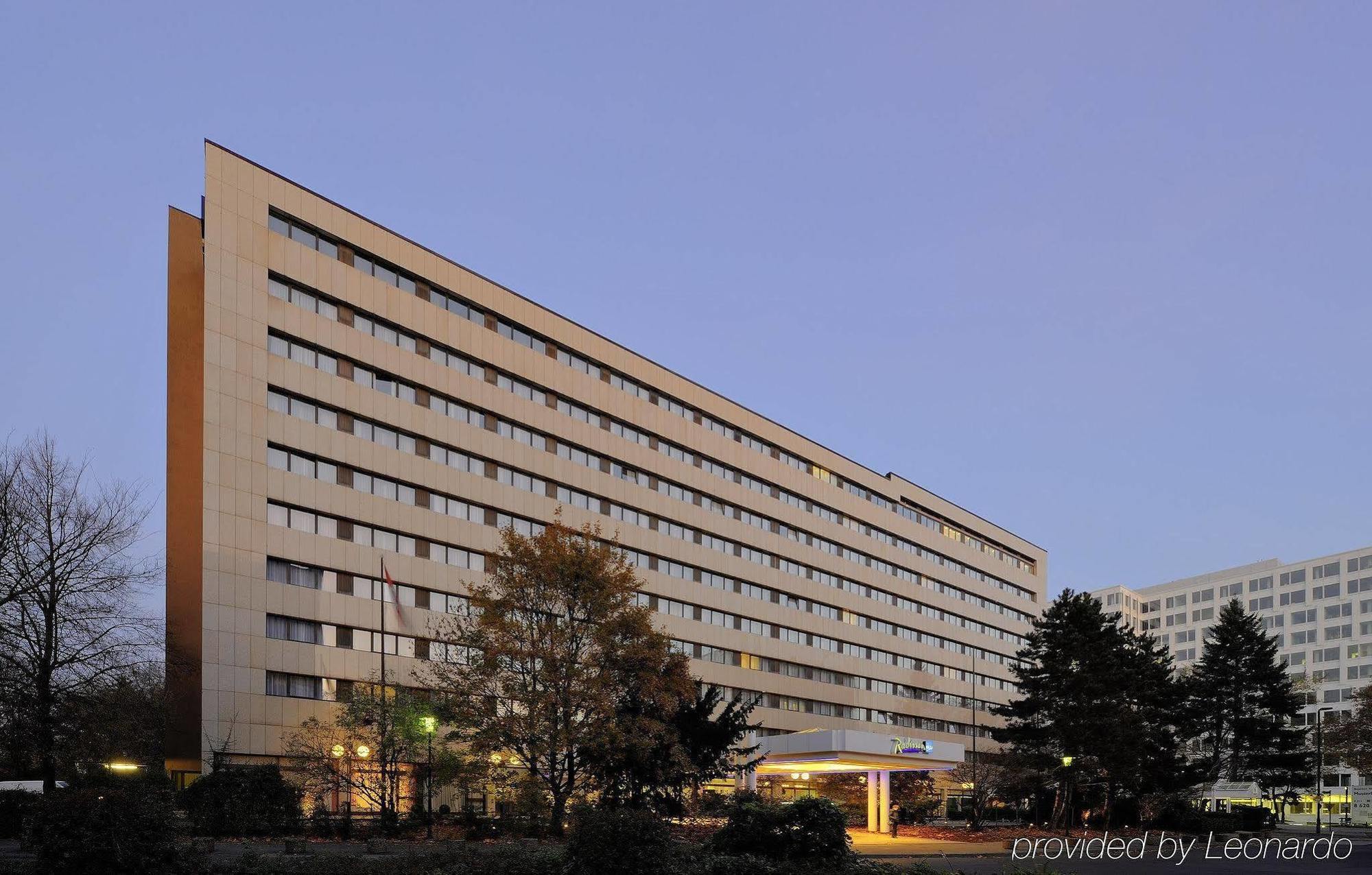 Hotel Radisson Blu Conference Hotel, 4*