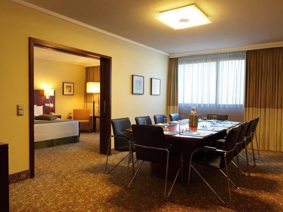 Hotel Courtyard By Marriott Seestern 4*