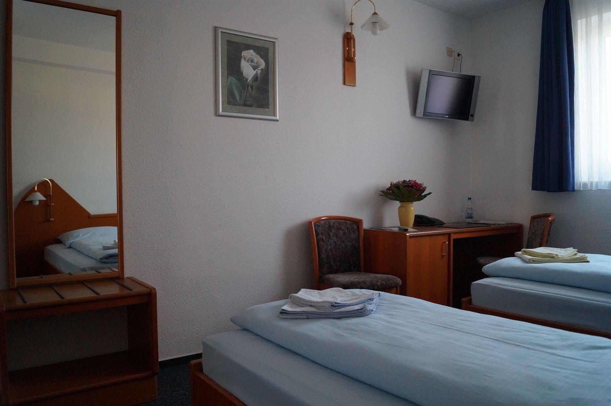 Am Vogelsanger Weg Hotel