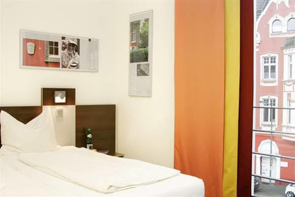 Hostel Jugendherberge Duesseldorf *