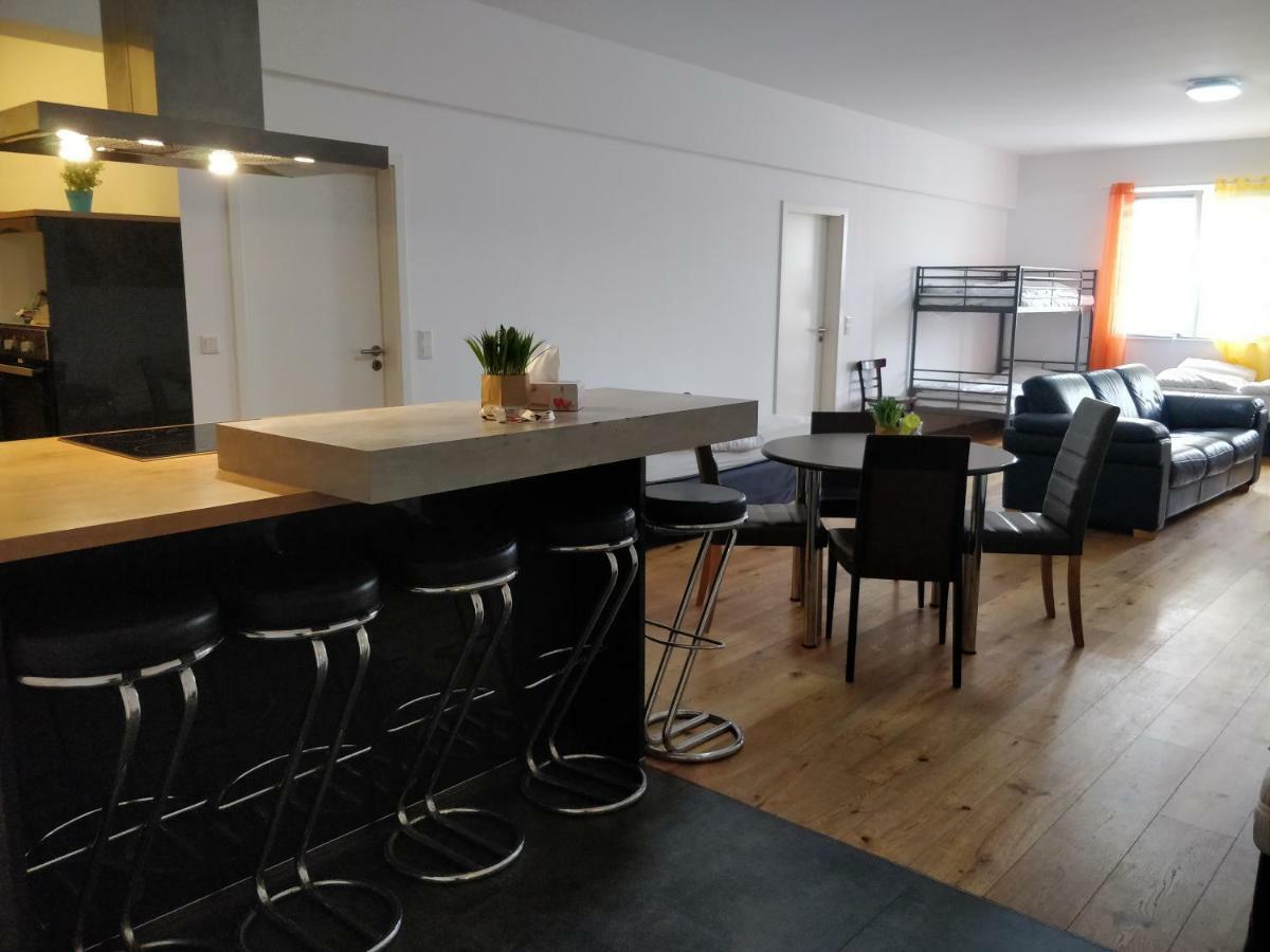 Avi City Bighouse Dusseldorf