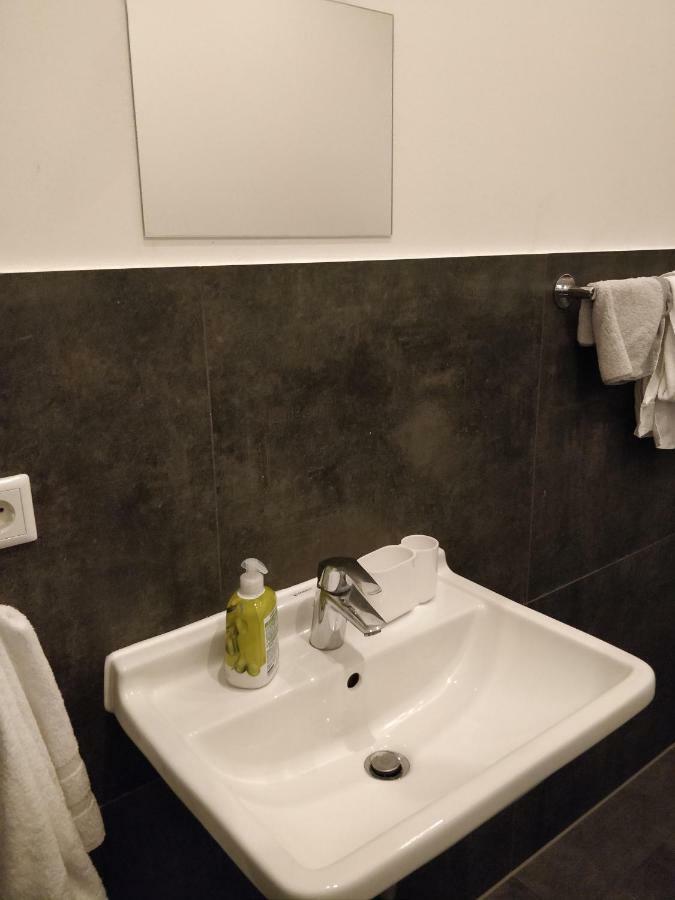 Apartment Avi City Bighouse Dusseldorf