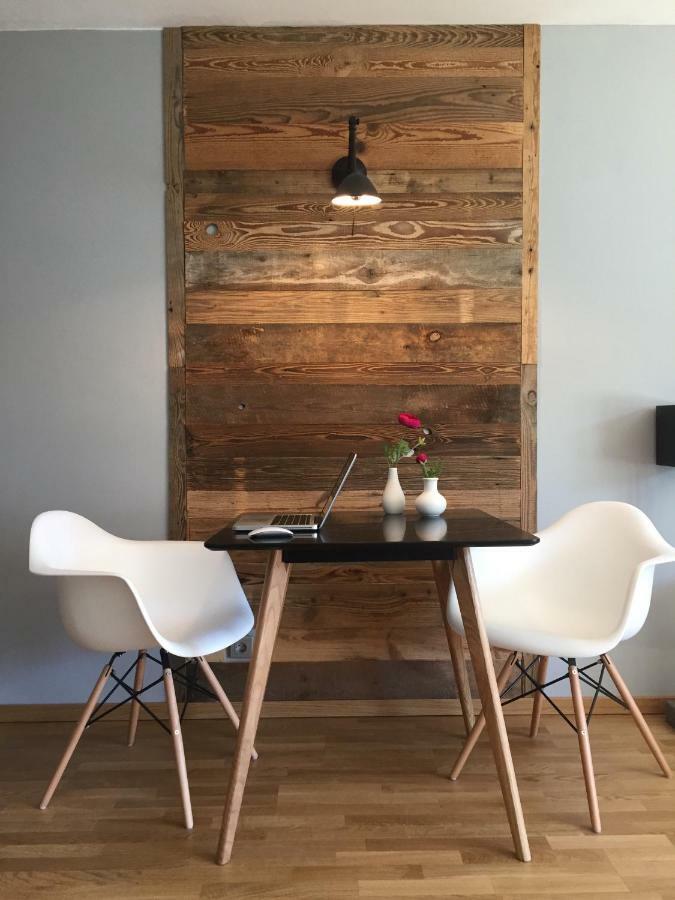 Apartment 21st *