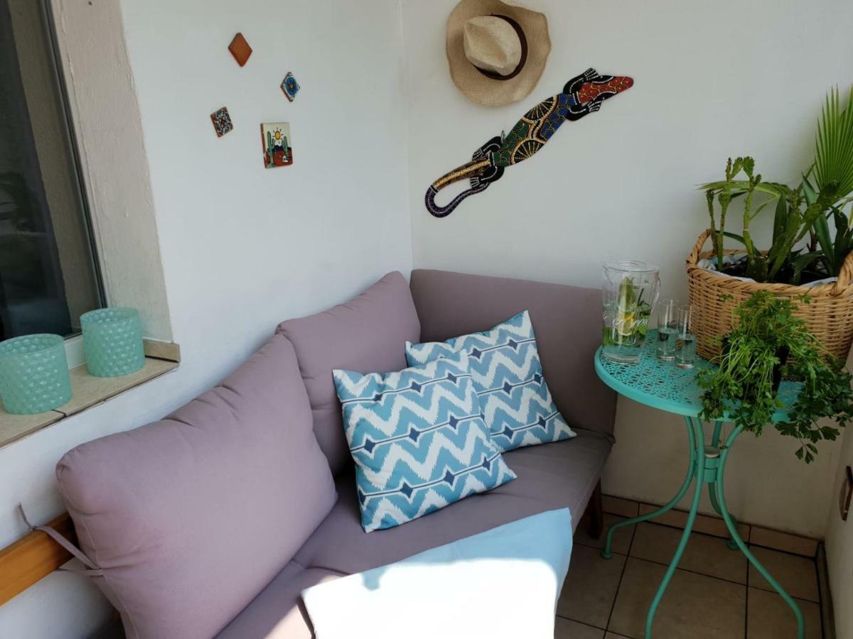 Apartment Stylisch-gemuetliche 70qm Im Zentralen D-derendorf