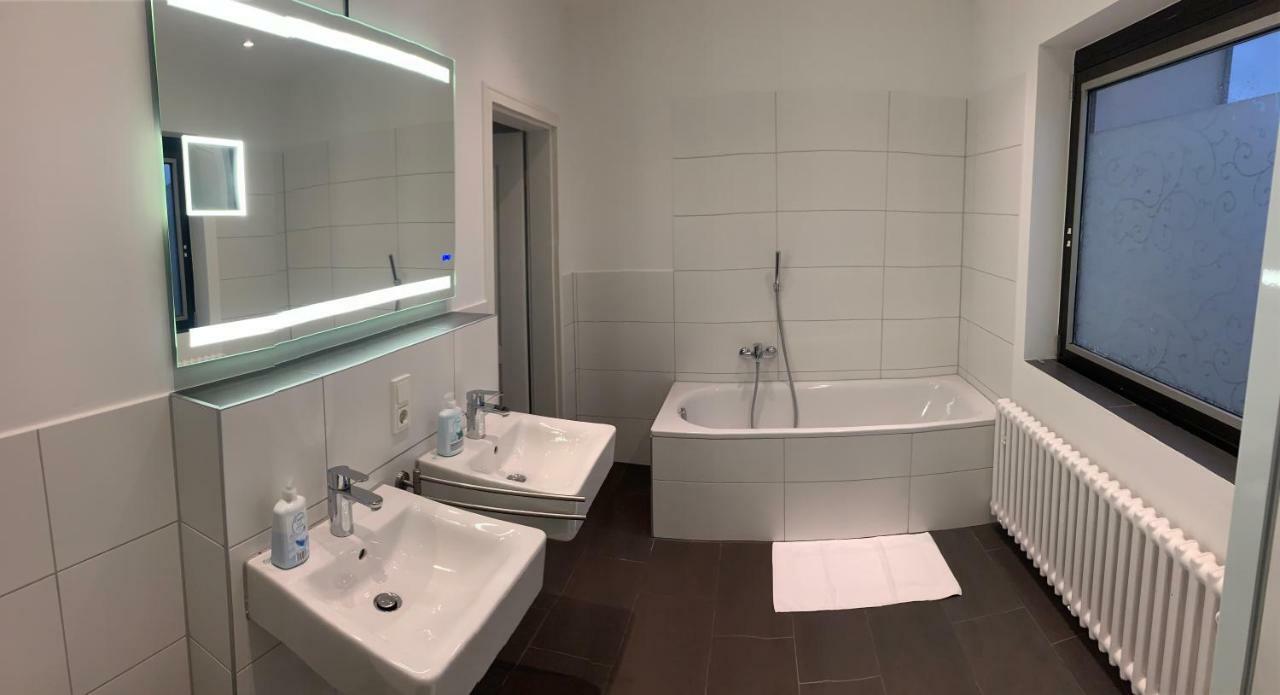 Spacious House Apartment *