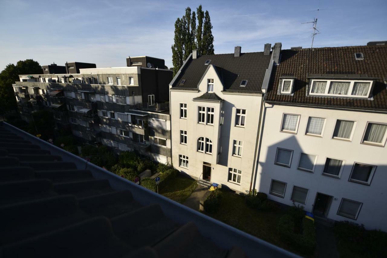 Liliencronstrasse * Dusseldorf