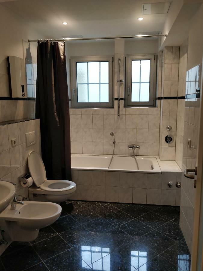 Aparthouse Graf-adolf Appartement *