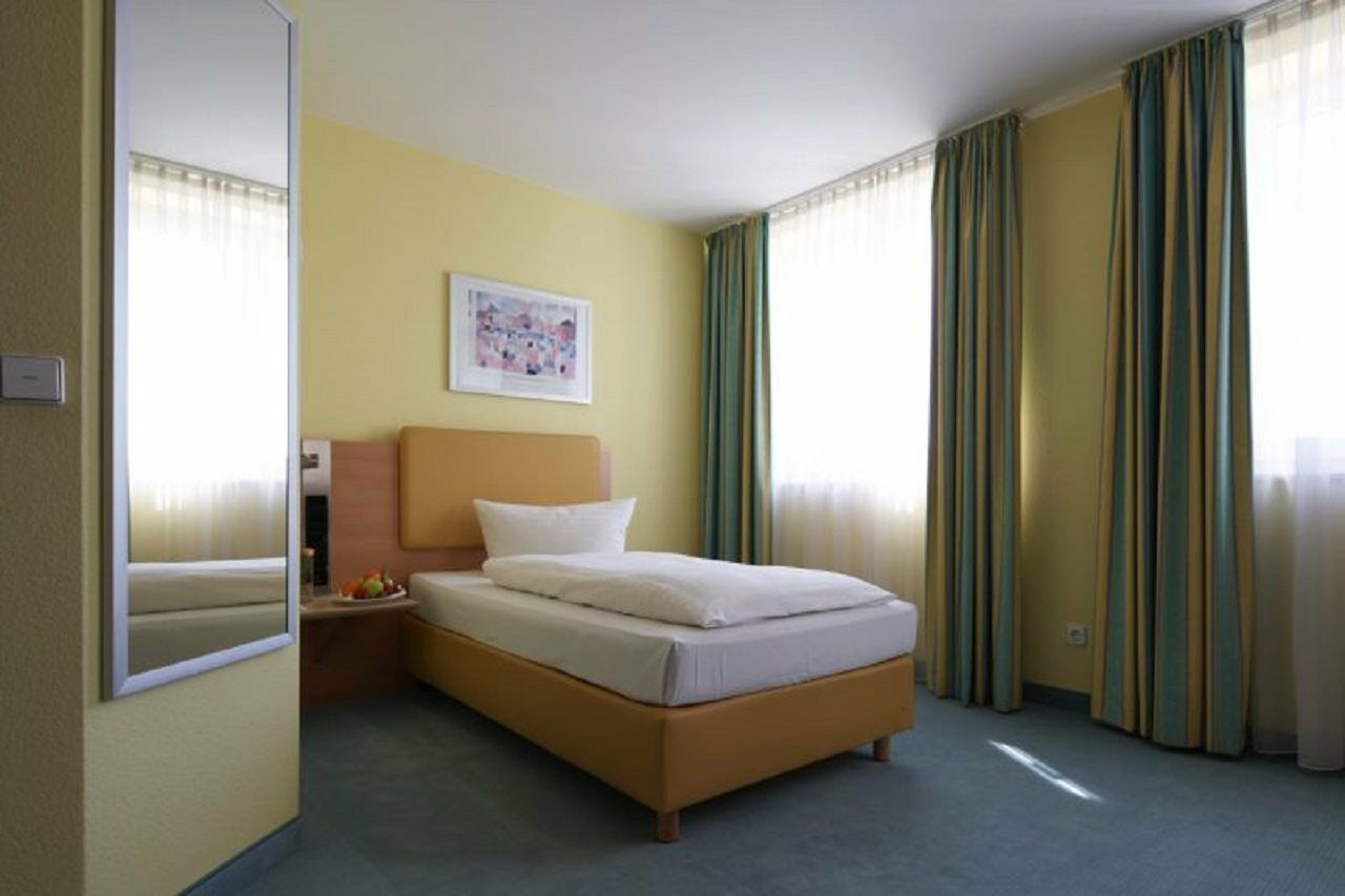 Hotel Tribe 4*