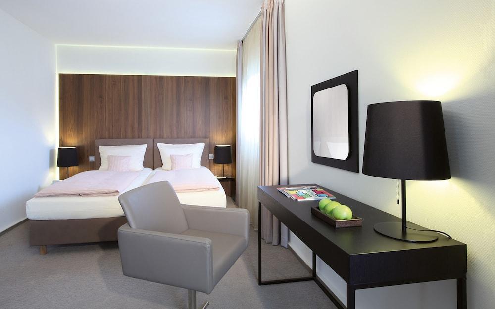 Hotel Lindner Airport, Part Of Jdv By Hyatt 4*