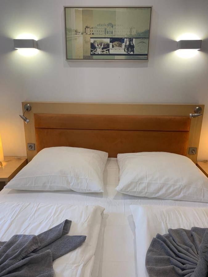Duesseldorf 5 Min To Train Station Private *