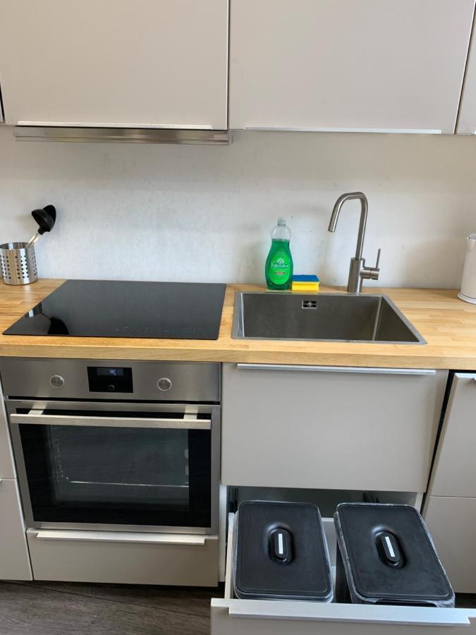 Duesseldorf 5 Min To Train Station Private Guest house *
