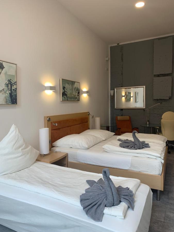 Duesseldorf 5 Min To Train Station Private