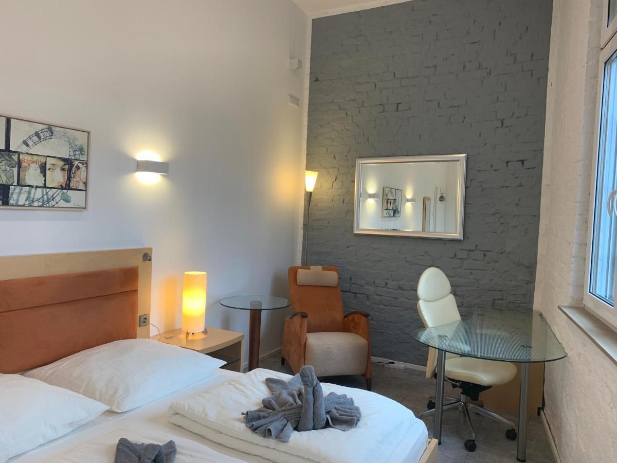 Duesseldorf 5 Min To Train Station Private * Dusseldorf