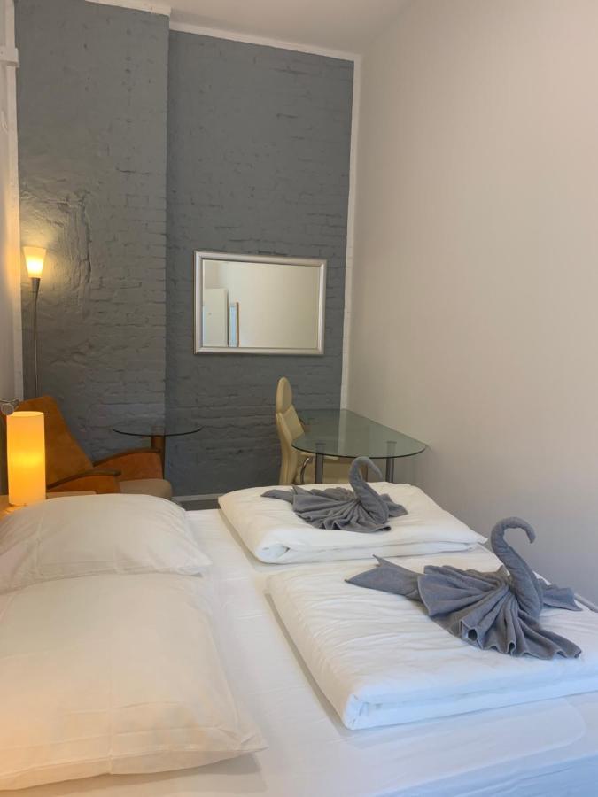Duesseldorf 5 Min To Train Station Private * Dusseldorf