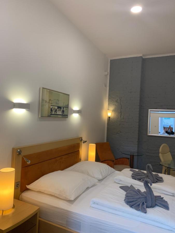 Duesseldorf 5 Min To Train Station Private *