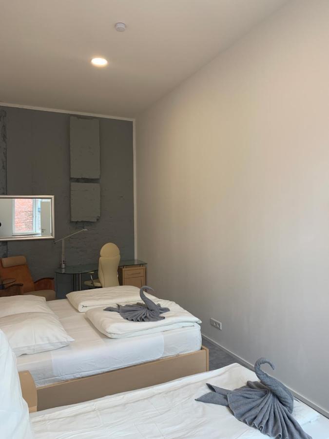 Duesseldorf 5 Min To Train Station Private Guest house *
