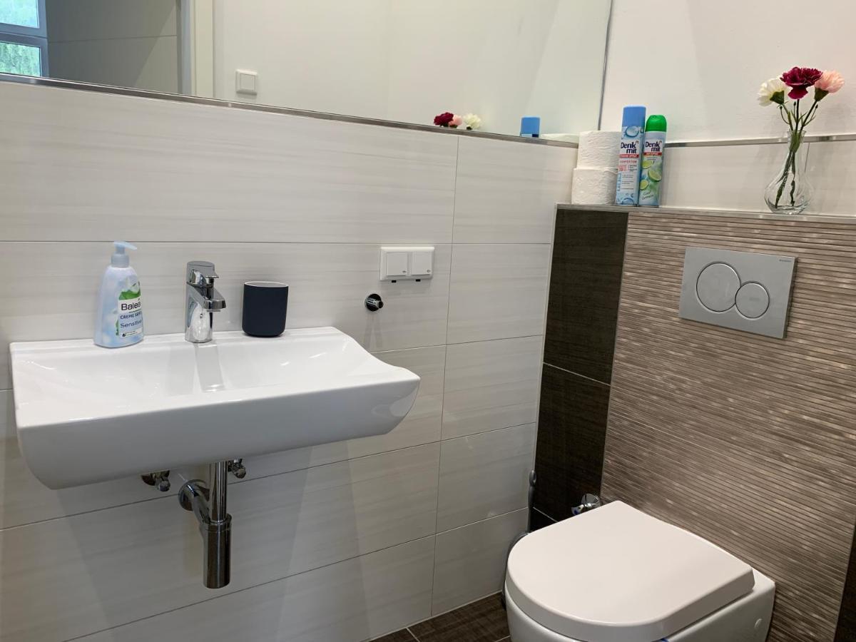 Guest house Duesseldorf 5 Min To Train Station Private Dusseldorf
