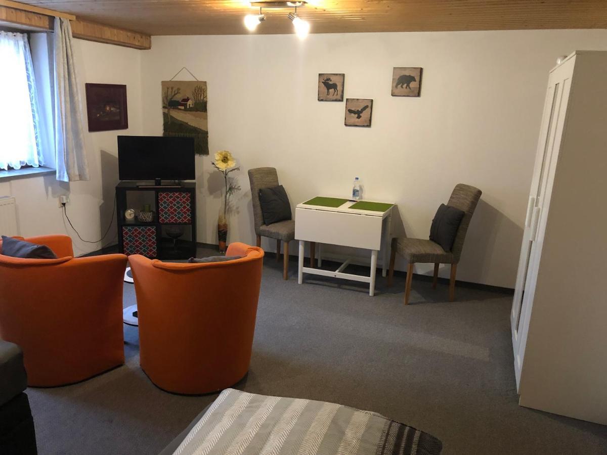 Messezimmer 4 U 2 Apartment *