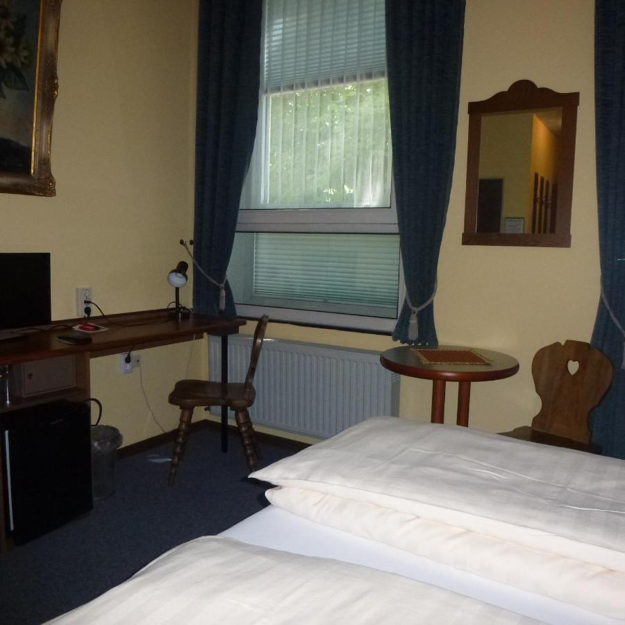 Adler 3* Dusseldorf