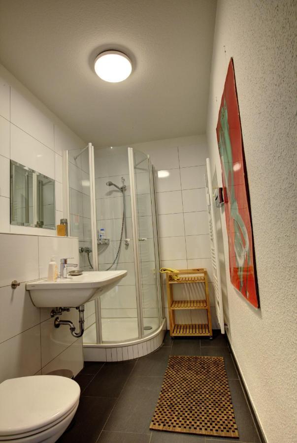 Guest house Air Boardinghouse Tulip Stockum, Zu Fuss - 3 Minuten Zur Messe Dusseldorf