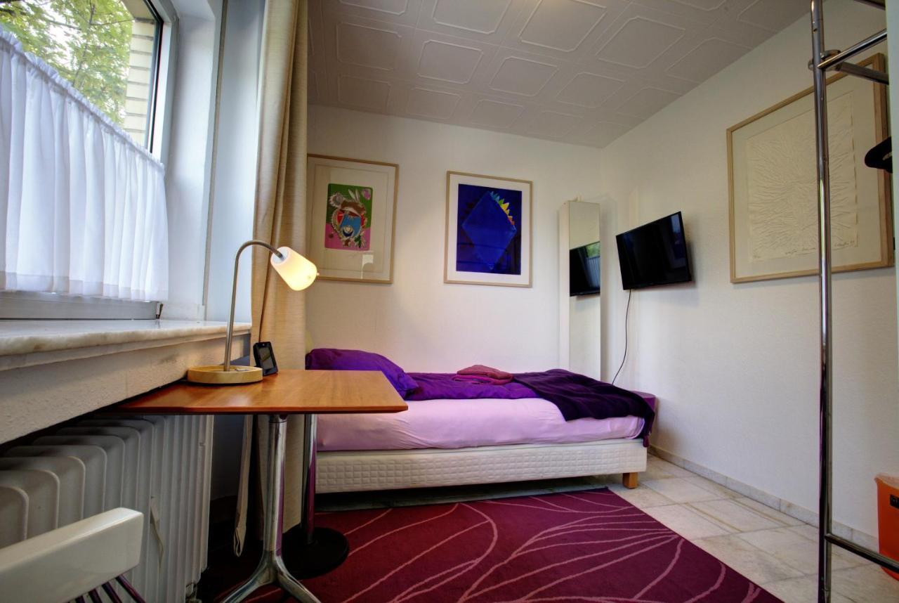 Air Boardinghouse Tulip Stockum, Zu Fuss - 3 Minuten Zur Messe Guest house